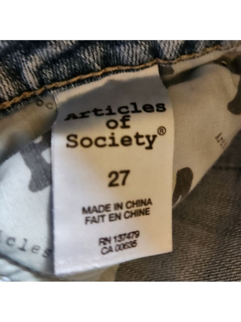 ARTICLES OF SOCIETY DENIM BERMUDA STYLE SHORT - SIZE 27 - Picture 6 of 6